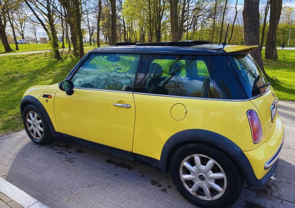 MINI Cooper cena 8900 przebieg: 243995, rok produkcji 2002 z Solec Kujawski małe 106